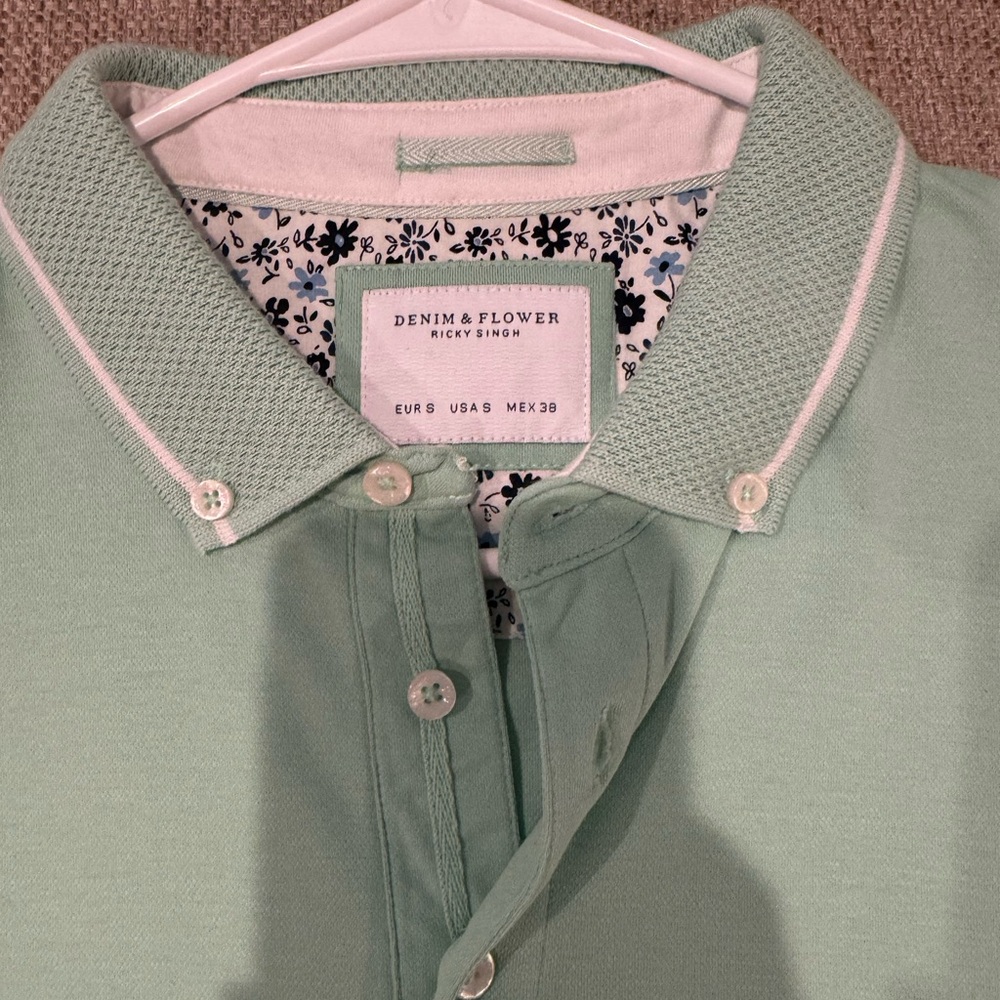 Denim & flower men’s small tshirt